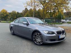 Grau Gebraucht 2008 BMW 330 Coupé | 13.990 € (Etwas zu teuer)