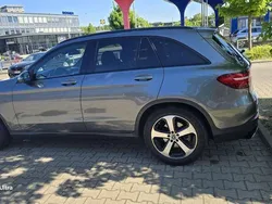 Grau Gebraucht 2017 Mercedes GLC220 AMG line SUV | 27.000 € (Fairer Preis)