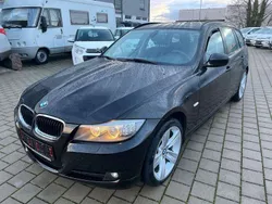 Black sapphire metallic Gebraucht 2011 BMW 318 Kombi | 8.500 € (Etwas zu teuer)