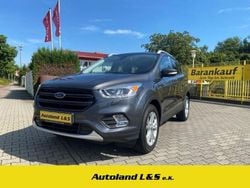 Grau Gebraucht 2017 Ford Kuga Titanium SUV | 12.990 € (Fairer Preis)