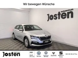 Silber (brilliantsilber metallic) Gebraucht 2023 Skoda Scala Cool Plus Kleinwagen | 14.990 € (Superpreis)