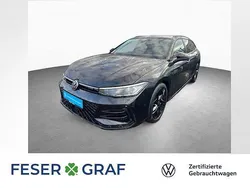 Grenadilschwarz metallic Gebraucht 2024 VW Passat R-line Kombi | 34.950 € (Superpreis)