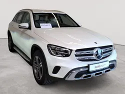 Designo diamantweiß bright Gebraucht 2022 Mercedes GLC300e SUV | 35.990 € (Fairer Preis)