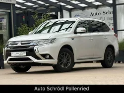 Weiß Gebraucht 2017 Mitsubishi Outlander P-HEV Plus SUV | 16.980 € (Superpreis)