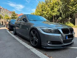 Grau Gebraucht 2011 BMW 330 Kombi | 12.999 €