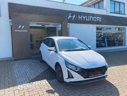 Atlas white / sol Neu 2025 Hyundai i20 Comfort Kleinwagen | 22.990 € (Fairer Preis)