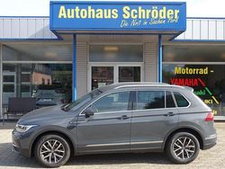 Grau Gebraucht 2023 VW Tiguan Life SUV | 30.990 € (Fairer Preis)