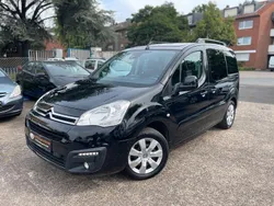 Schwarz Gebraucht 2017 Citroën Berlingo Shine Van / Kleinbus | 9.990 € (Fairer Preis)