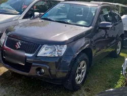 Silber Gebraucht 2010 Suzuki Vitara SUV | 4.800 €