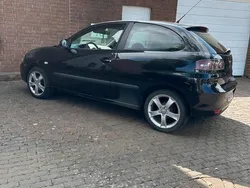 Schwarz Gebraucht 2007 Seat Ibiza Kleinwagen | 2.200 € (Etwas zu teuer)