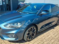 Blau Gebraucht 2019 Ford Focus ST-Line Limousine | 17.490 € (Fairer Preis)