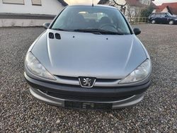 Silber Gebraucht 2002 Peugeot 206 Kleinwagen | 1.300 € (Fairer Preis)