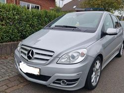 Silber Gebraucht 2009 Mercedes B200 Van / Kleinbus | 4.400 € (Etwas zu teuer)