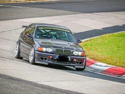 Blau Gebraucht 1999 BMW 330 Performance Limousine | 22.900 €