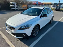 Weiß Gebraucht 2014 Volvo V40 CC Kombi | 11.300 € (Fairer Preis)