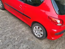 Rot Gebraucht 2009 Peugeot 206+ Kleinwagen | 1.600 €
