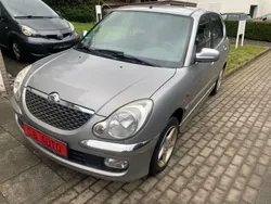 Grau Gebraucht 2003 Daihatsu Sirion Plus Kleinwagen | 730 € (Superpreis)