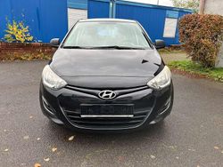 Stone gray Gebraucht 2012 Hyundai i40 Edition Kombi | 4.850 € (Superpreis)