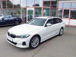 Alpinweiß Gebraucht 2023 BMW 318 Sport Line Kombi | 33.990 € (Fairer Preis)