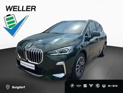 Sanremo grün (grün) Gebraucht 2024 BMW 230e Active Tourer M Sport Van / Kleinbus | 38.490 € (Fairer Preis)