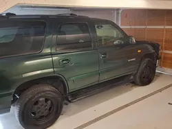 Grün Gebraucht 2002 Chevrolet Tahoe SUV | 5.100 € (Guter Preis)