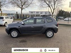 Kometengrau Gebraucht 2022 Dacia Duster Comfort SUV | 16.490 € (Guter Preis)