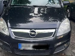 Schwarz Gebraucht 2007 Opel Zafira Van / Kleinbus | 2.400 € (Guter Preis)
