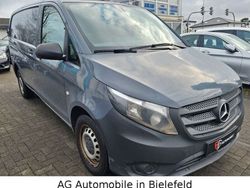 Grau Gebraucht 2018 Mercedes Vito Van / Kleinbus | 10.950 € (Fairer Preis)