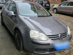 Grau Gebraucht 2006 VW Golf V Kleinwagen | 2.899 € (Fairer Preis)