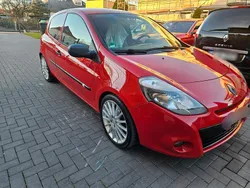 Rot Gebraucht 2009 Renault Clio II Kleinwagen | 2.650 € (Fairer Preis)