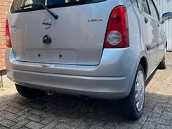 Silber Gebraucht 2001 Opel Agila Kleinwagen | 450 €