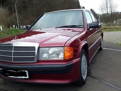 Rot Gebraucht 1990 Mercedes 190 Limousine | 34.500 €