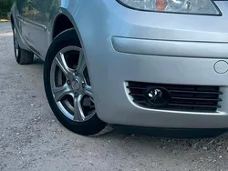 Grau Gebraucht 2006 Mitsubishi Colt Kleinwagen | 1.500 €