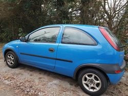 Blau Gebraucht 2002 Opel Corsa Kleinwagen | 1.100 € (Guter Preis)