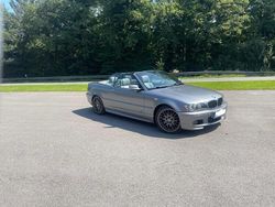 Grau Gebraucht 2004 BMW 318 Cabriolet M Sport Cabrio | 15.800 €