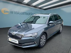 Grau Gebraucht 2020 Skoda Superb Style Kombi | 19.399 € (Fairer Preis)
