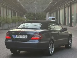 Blau Gebraucht 2003 Mercedes CLK200 Cabrio | 9.800 €