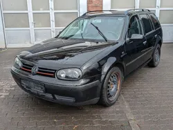 Schwarz Gebraucht 2002 VW Golf IV Kombi | 490 € (Fairer Preis)
