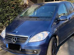 Blau Gebraucht 2010 Mercedes A160 Van / Kleinbus | 2.000 €