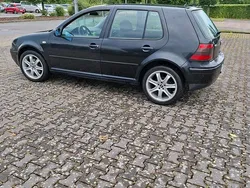 Schwarz Gebraucht 2000 VW Golf IV Limousine | 1.500 € (Guter Preis)