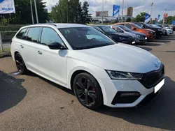Weiß Gebraucht 2024 Skoda Octavia RS Kombi | 36.739 € (Guter Preis)