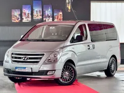 Grau Gebraucht 2016 Hyundai H-1 Van / Kleinbus | 23.700 € (Teuer)