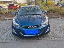 Blau Gebraucht 2013 Hyundai Elantra Limousine | 8.200 €