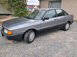 Grau Gebraucht 1990 Audi 80 Limousine | 1.900 €
