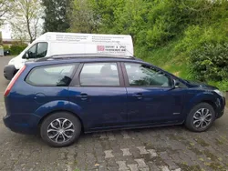 Blau Gebraucht 2011 Ford Focus Kombi | 2.900 € (Guter Preis)