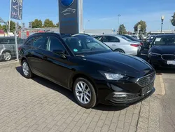 Mitternachtsschwarz Gebraucht 2024 Seat Leon ST Style Kombi | 26.999 € (Fairer Preis)