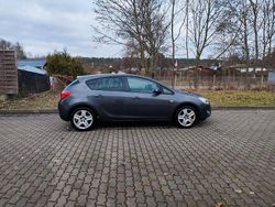 Silber Gebraucht 2012 Opel Astra Limousine | 5.000 € (Guter Preis)