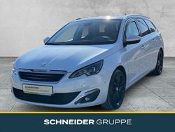 Weiß Gebraucht 2015 Peugeot 308 Allure Limousine | 12.890 € (Etwas zu teuer)