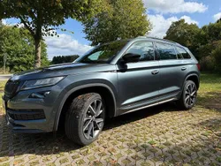 Grau Gebraucht 2020 Skoda Kodiaq SportLine SUV | 29.500 € (Fairer Preis)