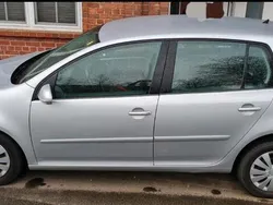 Grau Gebraucht 2007 VW Golf V Kleinwagen | 3.100 € (Fairer Preis)